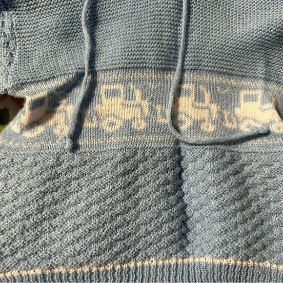 Winnie The Pooh 0-6 months Vintage knit sweater with hood, zips in the back - Picture 4 of 4